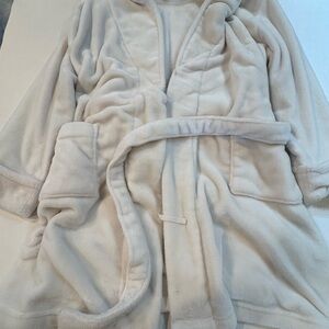 Sonoma Soft White Plush Robe with pockets Thick